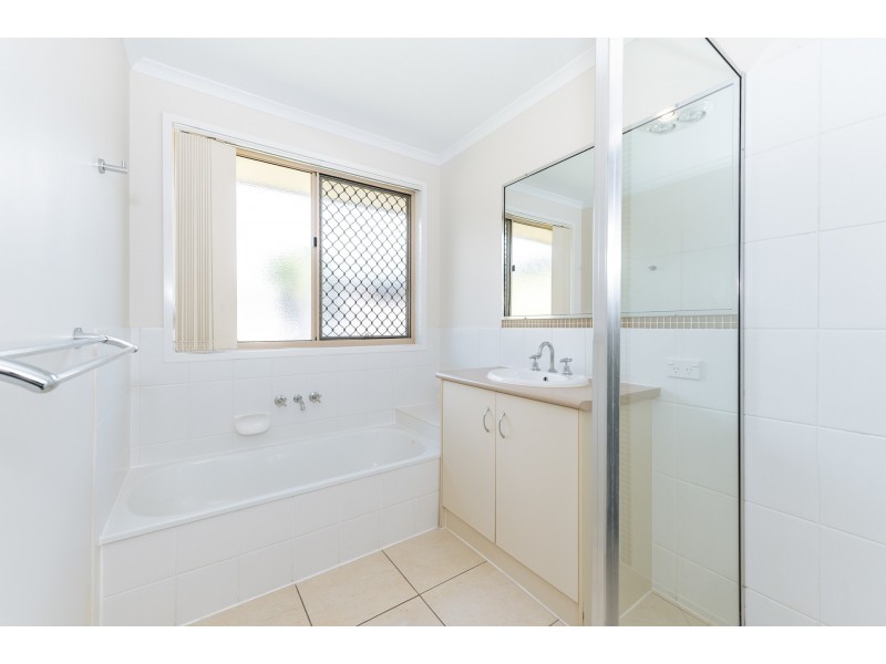 11 Eugenie Court, Glen Eden QLD 4680