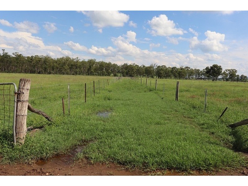 119 Dunnetts Road, Bracewell QLD 4695