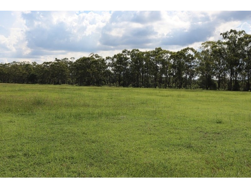 119 Dunnetts Road, Bracewell QLD 4695