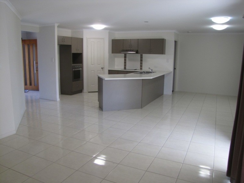 10 Sunpoint Way, Calliope QLD 4680