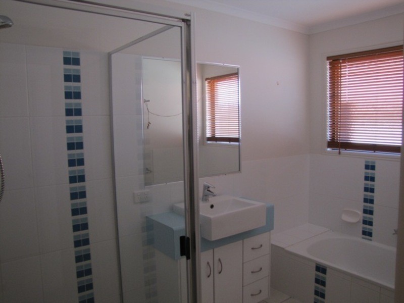 10 Sunpoint Way, Calliope QLD 4680