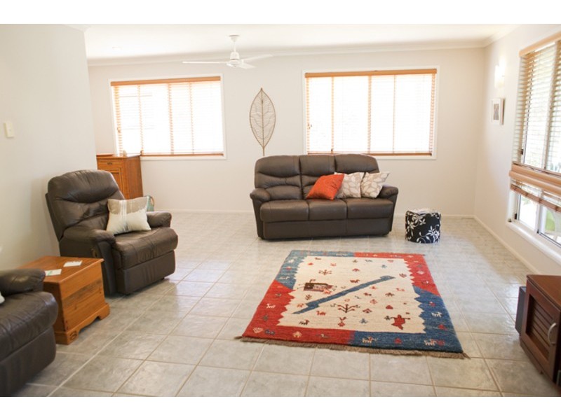 23 Helen Crescent, Wurdong Heights QLD 4680