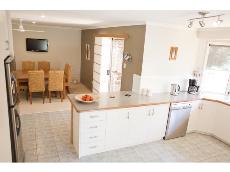 23 Helen Crescent, Wurdong Heights QLD 4680