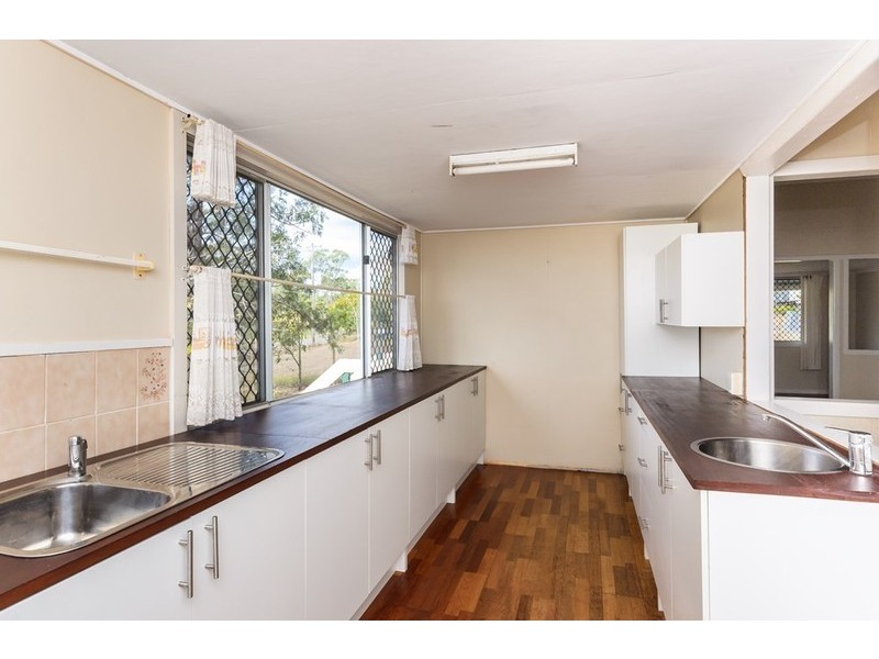 15 Langmorn Street, Raglan QLD 4697