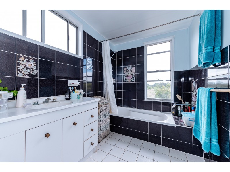 176 Mount Hector Road, Boyne Valley QLD 4680