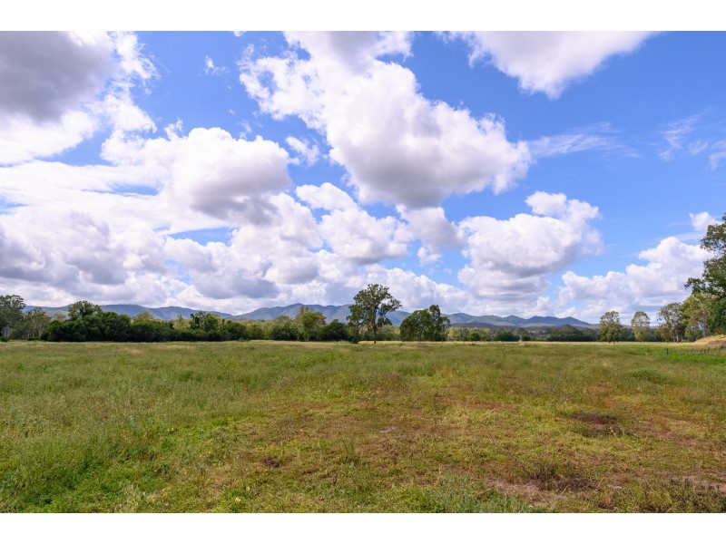 176 Mount Hector Road, Boyne Valley QLD 4680