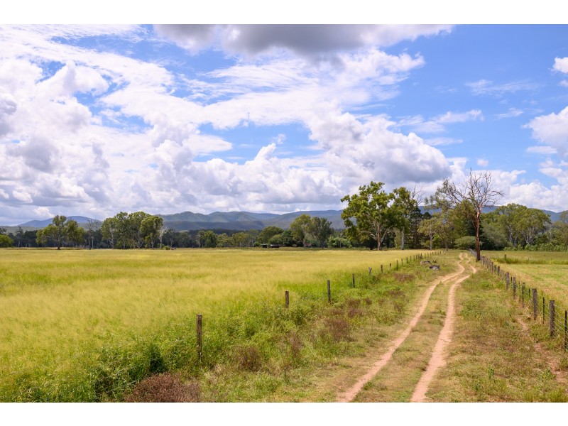 176 Mount Hector Road, Boyne Valley QLD 4680