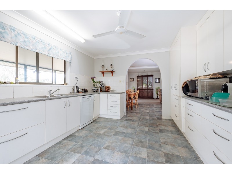 246 Nellie Simpson Road, Wooderson QLD 4680