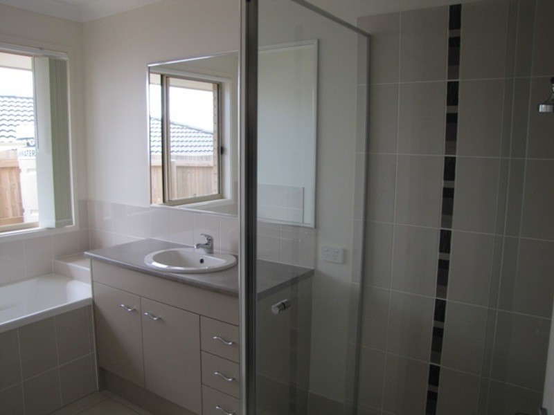 5 Canal Street, Calliope QLD 4680
