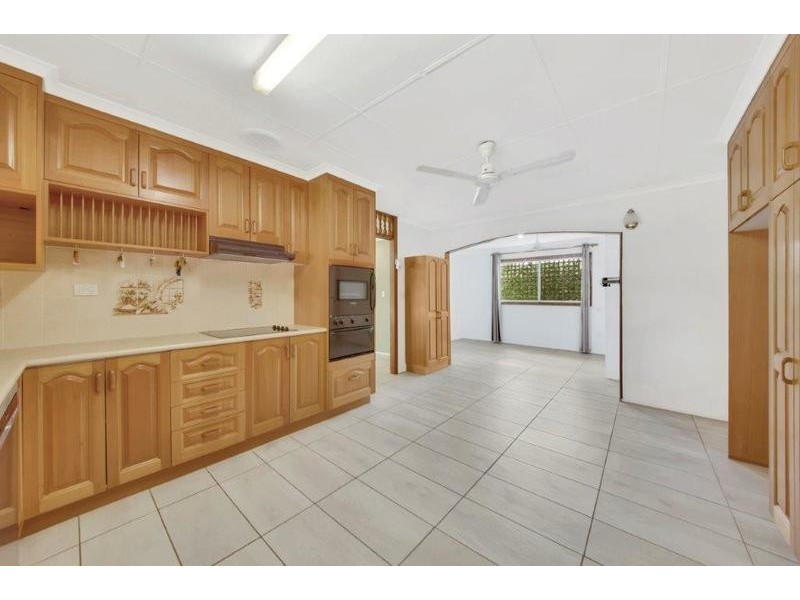11 Aquarius Ave, Calliope QLD 4680
