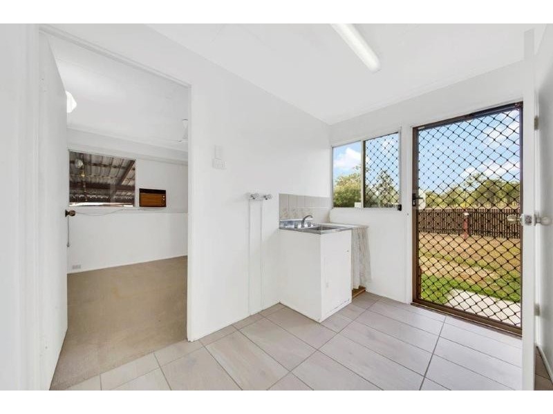 11 Aquarius Ave, Calliope QLD 4680