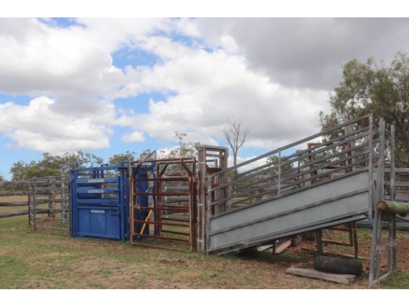 2 Goodman Road, Mount Larcom QLD 4695