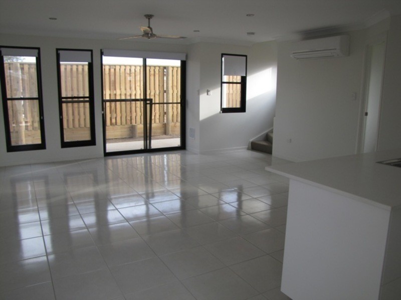 1/1 Wedgetail Rd, Clinton QLD 4680