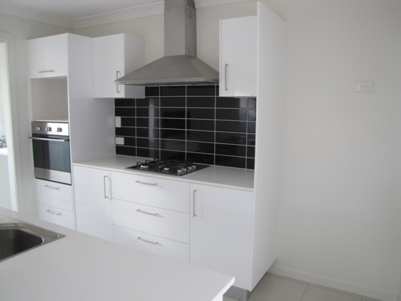 1/1 Wedgetail Rd, Clinton QLD 4680