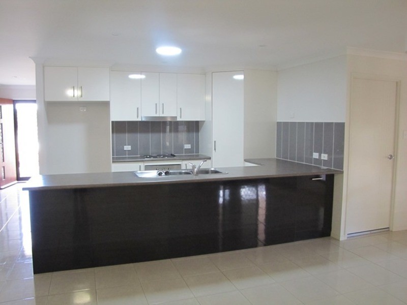 8 Central Avenue, Calliope QLD 4680