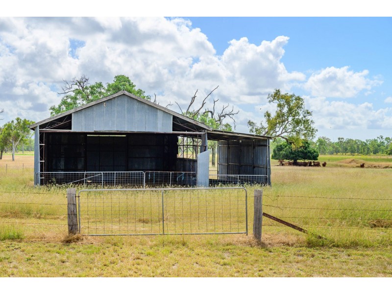 357 Marsh Road, Wooderson QLD 4680