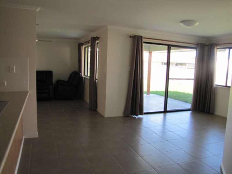 11 Sunpoint Way, Calliope QLD 4680