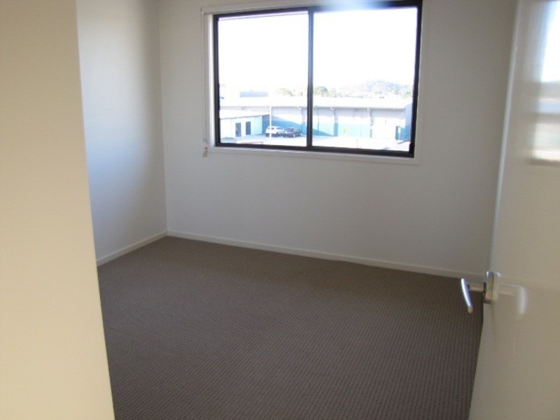 2/15 Morris Avenue, Calliope QLD 4680