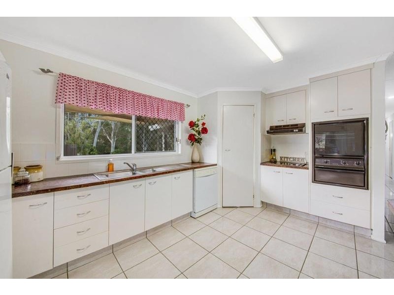 42 Helen Crescent, Wurdong Heights QLD 4680