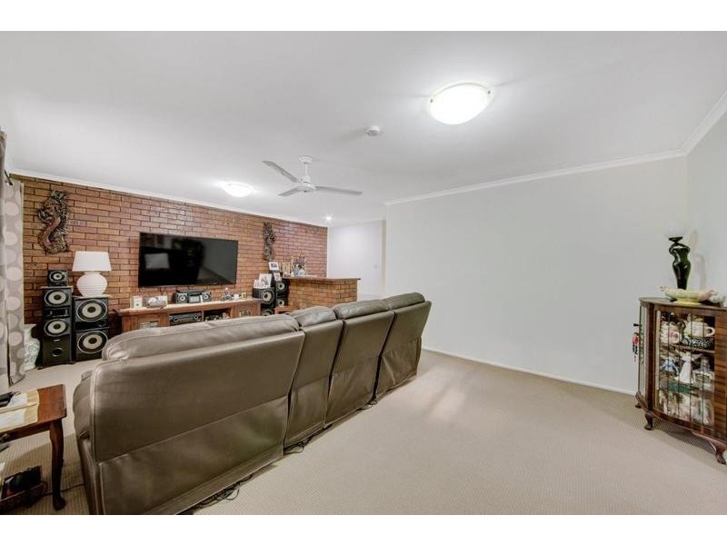 42 Helen Crescent, Wurdong Heights QLD 4680