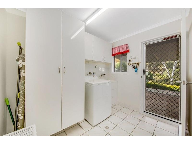 42 Helen Crescent, Wurdong Heights QLD 4680