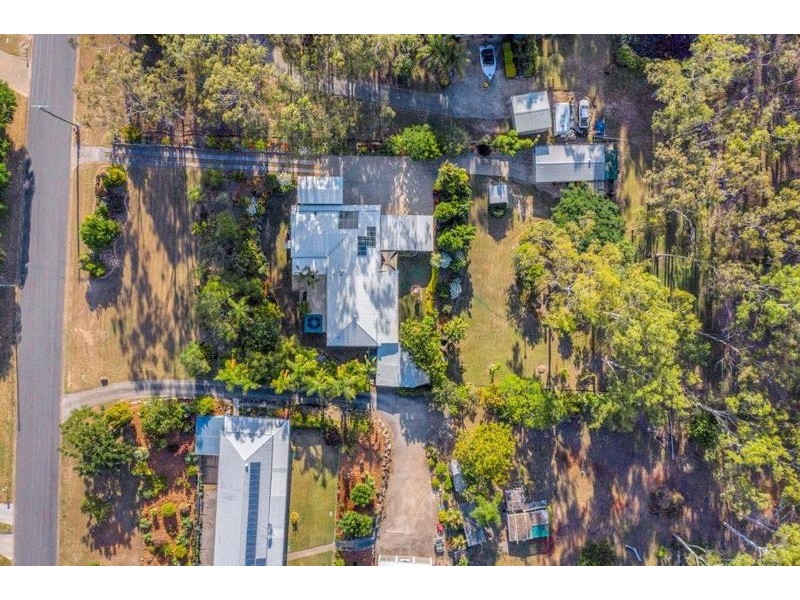 42 Helen Crescent, Wurdong Heights QLD 4680