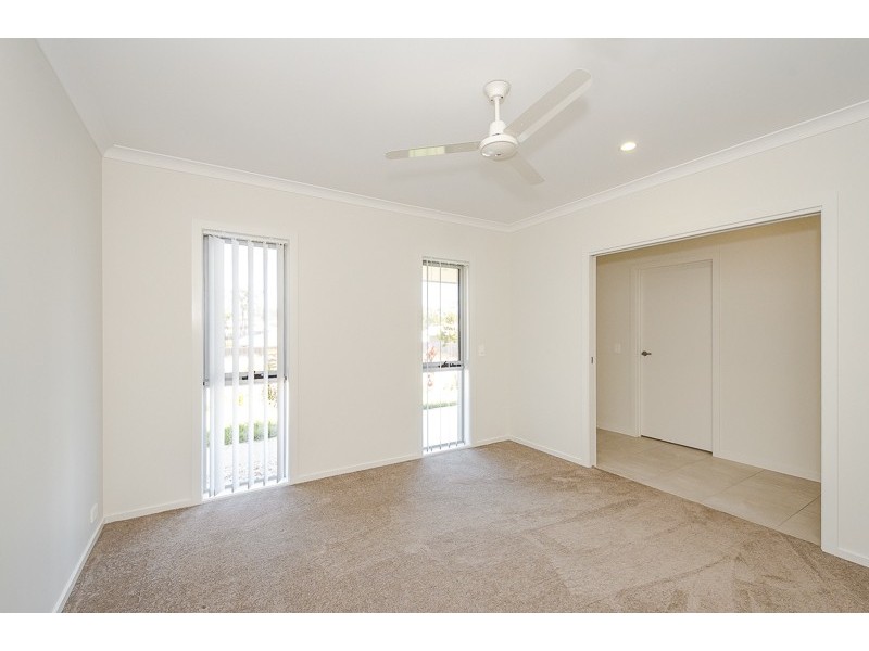 27 Tulipwood Circuit, Boyne Island QLD 4680