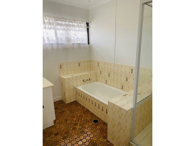 10 Katherine Road, Calliope QLD 4680