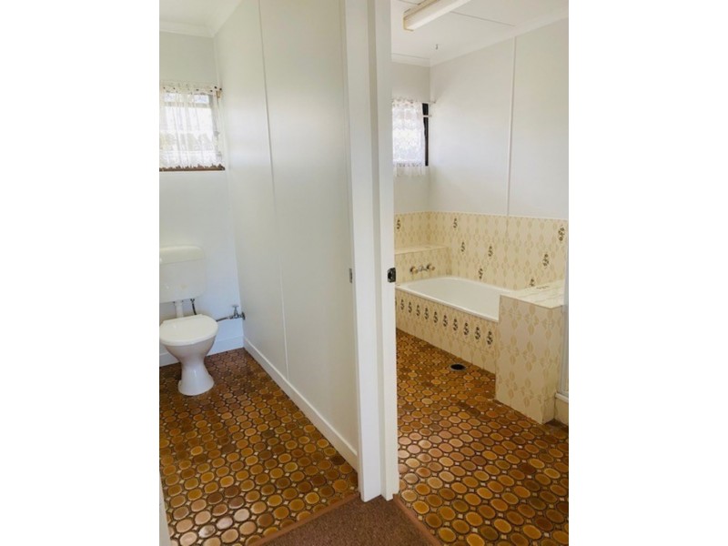 10 Katherine Road, Calliope QLD 4680
