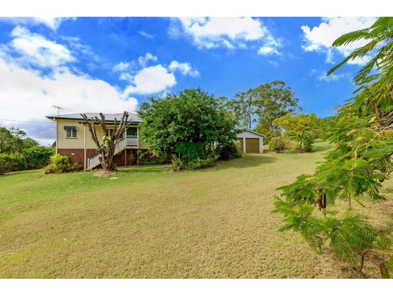 11 King George Street, Mount Larcom QLD 4695