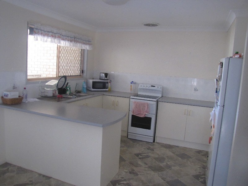 3 Ailsa Street, West Gladstone QLD 4680