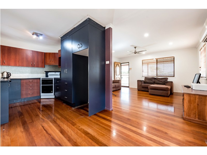 5 Salgado Street, Boyne Island QLD 4680