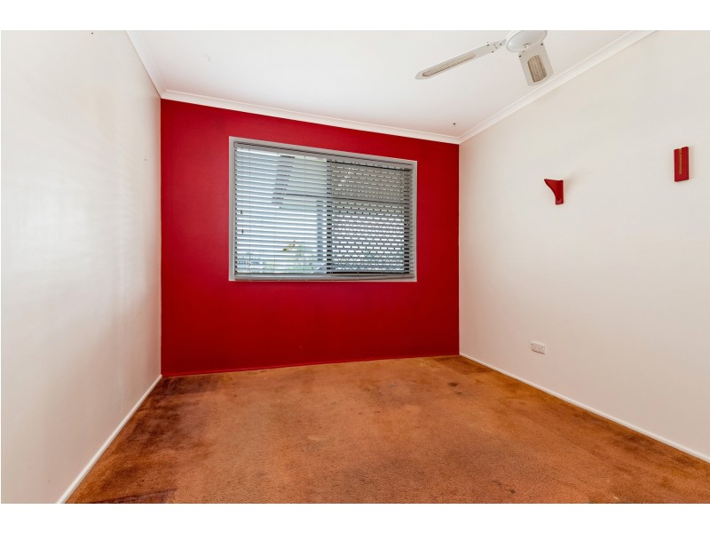 5 Salgado Street, Boyne Island QLD 4680