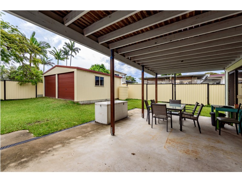 5 Salgado Street, Boyne Island QLD 4680