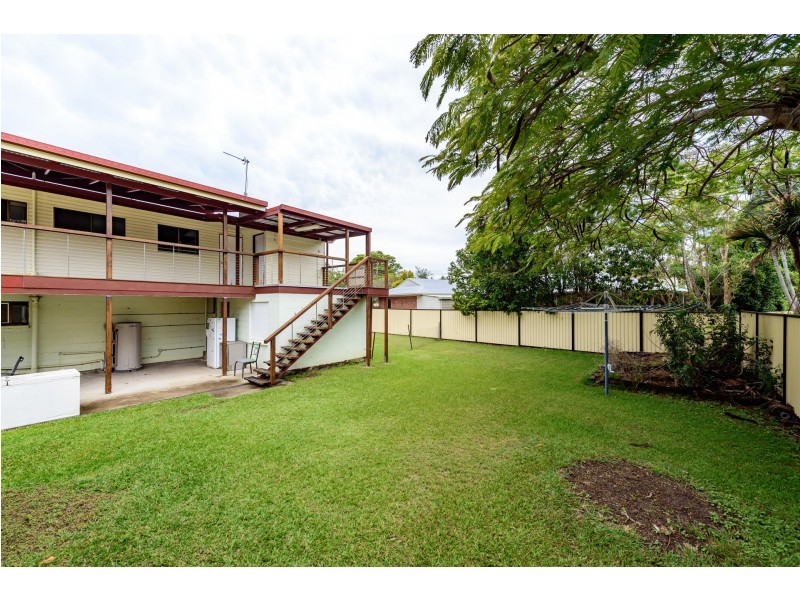 5 Salgado Street, Boyne Island QLD 4680