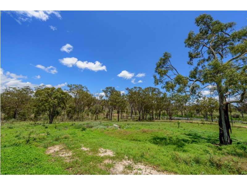 305 Gentle Annie Road, Ambrose QLD 4695