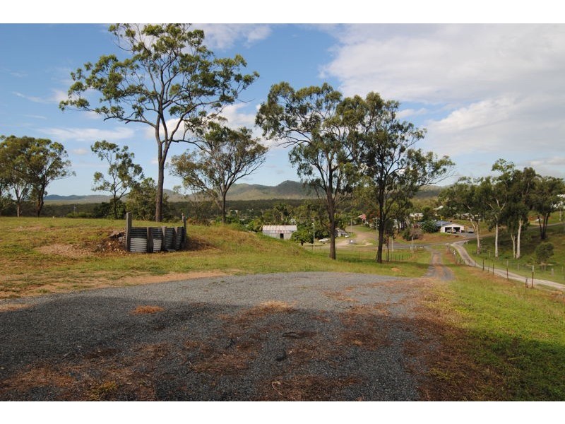 33 Balfour Street, Mount Larcom QLD 4695