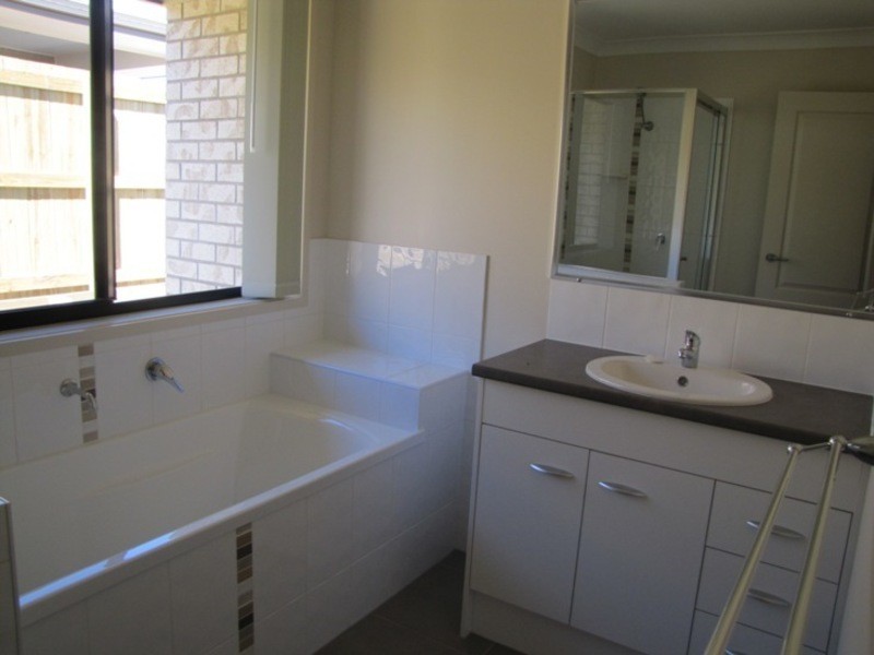 11 Fleet Street, Calliope QLD 4680