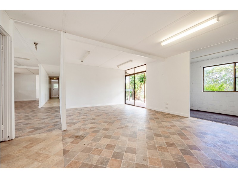 20 Aquarius Avenue, River Ranch QLD 4680