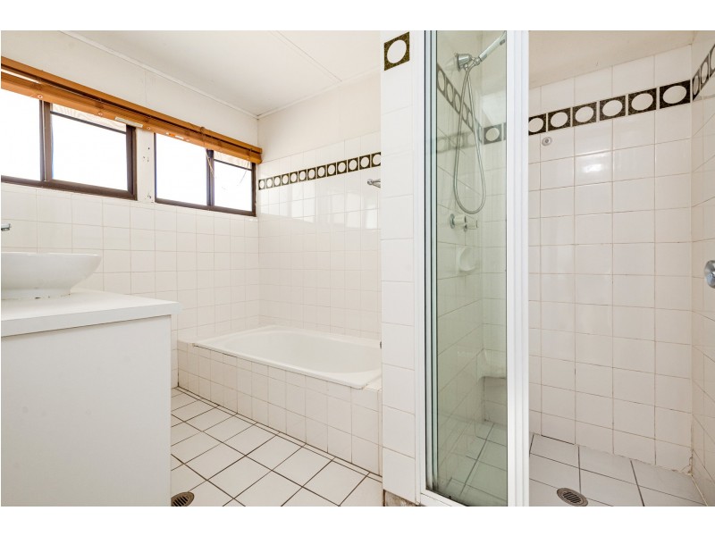 20 Aquarius Avenue, River Ranch QLD 4680