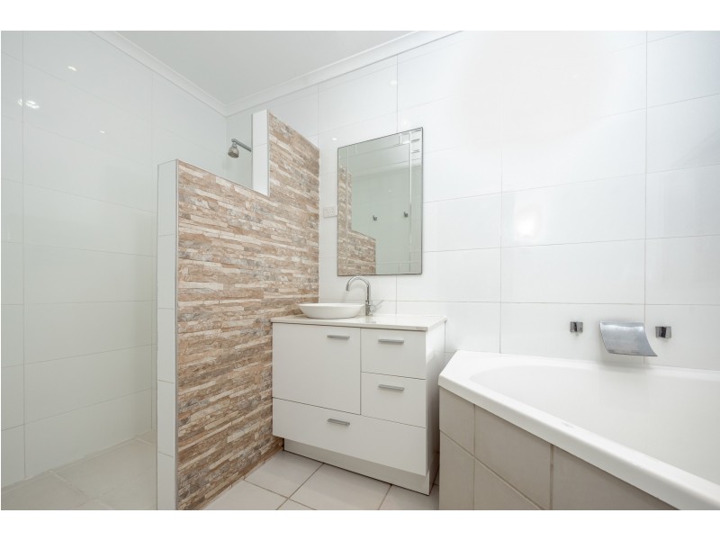 50125 Bruce Highway, Calliope QLD 4680