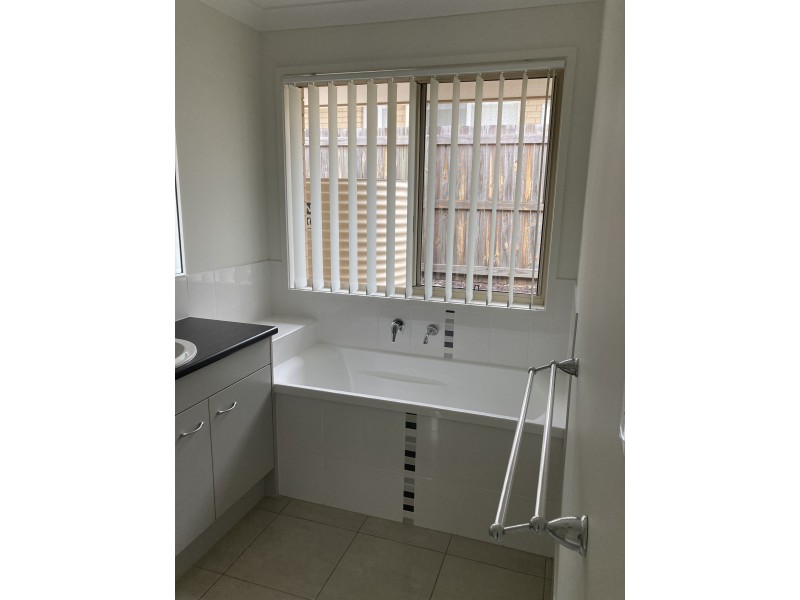 18 Fleet Street, Calliope QLD 4680