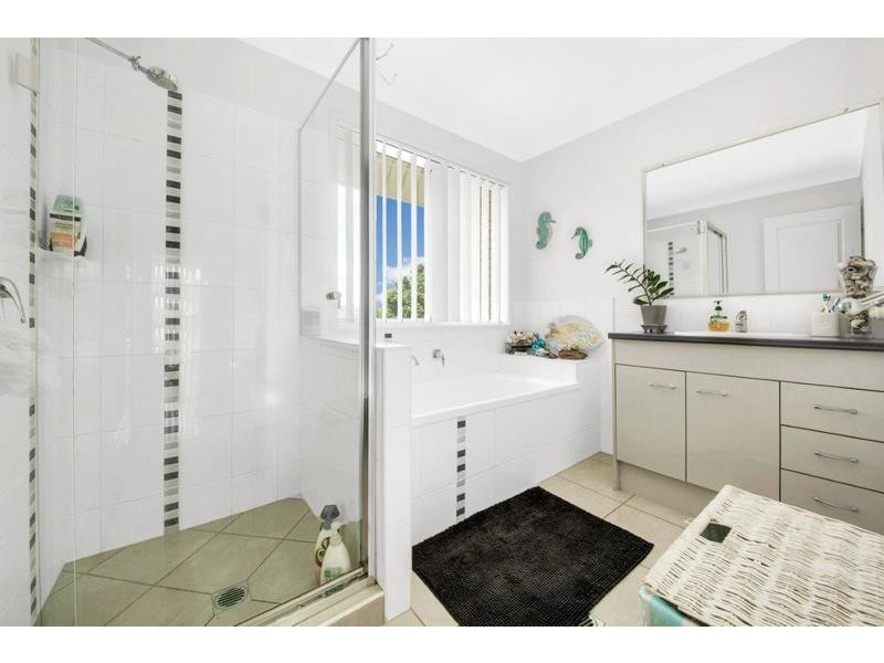 25 Woodward Ave, Calliope QLD 4680