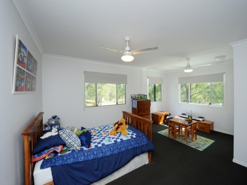 6 Wyndham Avenue, Beecher QLD 4680