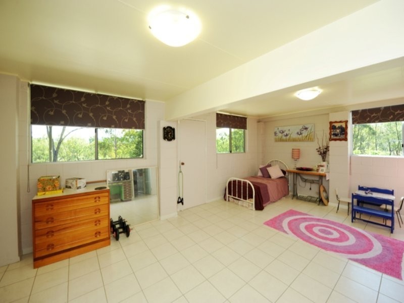 6 Wyndham Avenue, Beecher QLD 4680