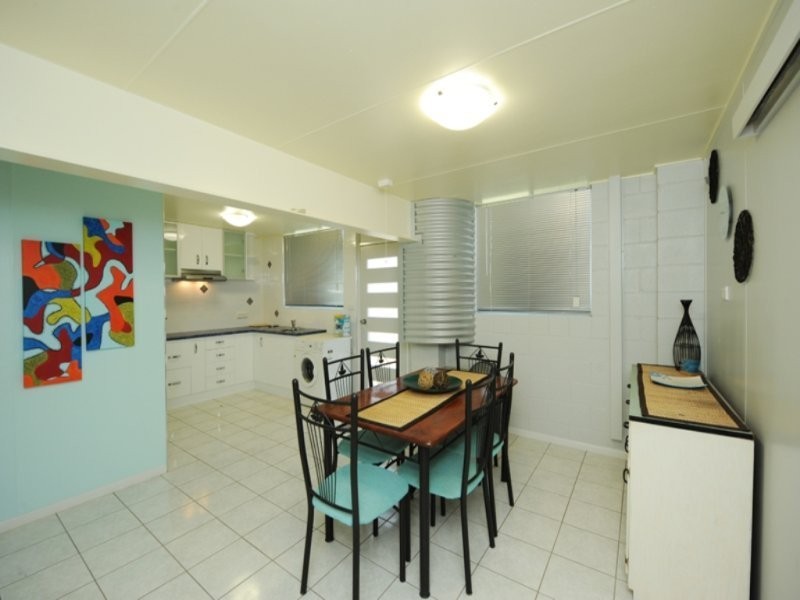 6 Wyndham Avenue, Beecher QLD 4680