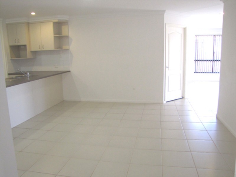 6 Hawkesbury Rd, Calliope QLD 4680