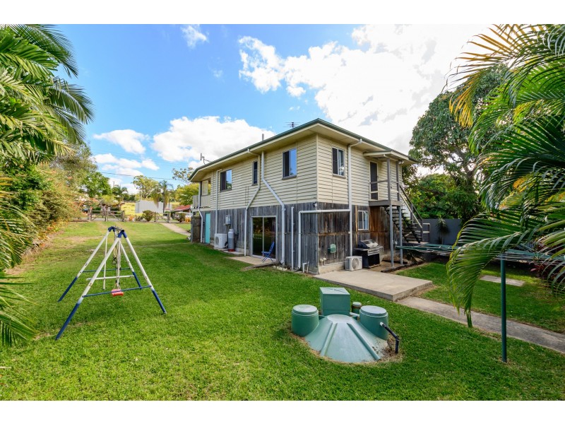 8 Raglan Street, Mount Larcom QLD 4695