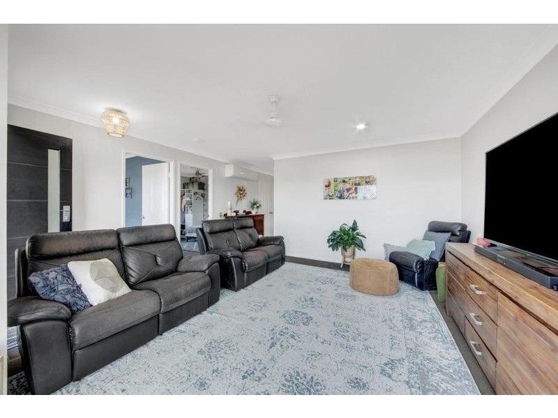 18 Central Ave, Calliope QLD 4680
