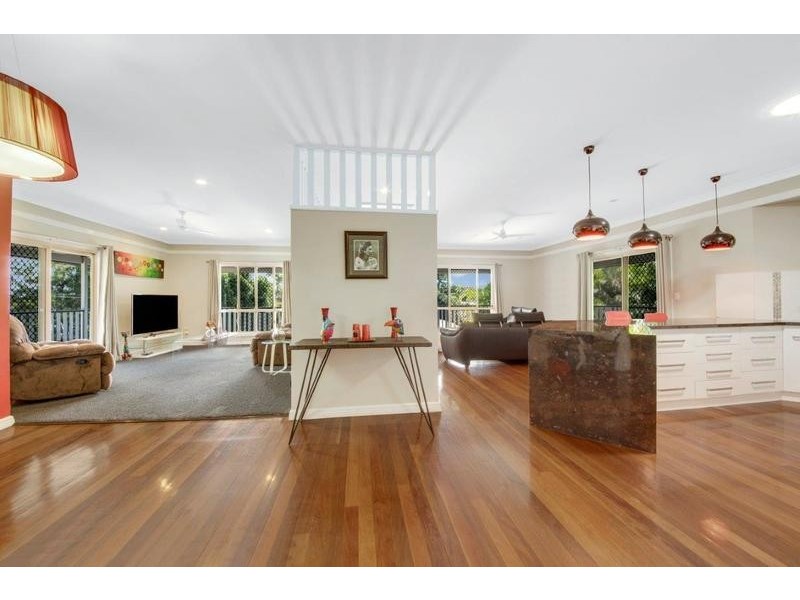 9 Sharyn Drive, New Auckland QLD 4680